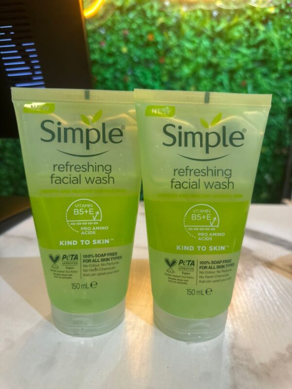 Simple Refreshing Facial Wash